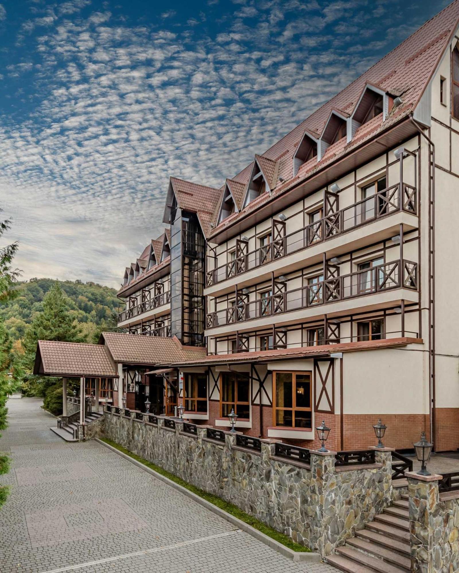 Hotel Edelweiss Jaremtsche Exterior foto