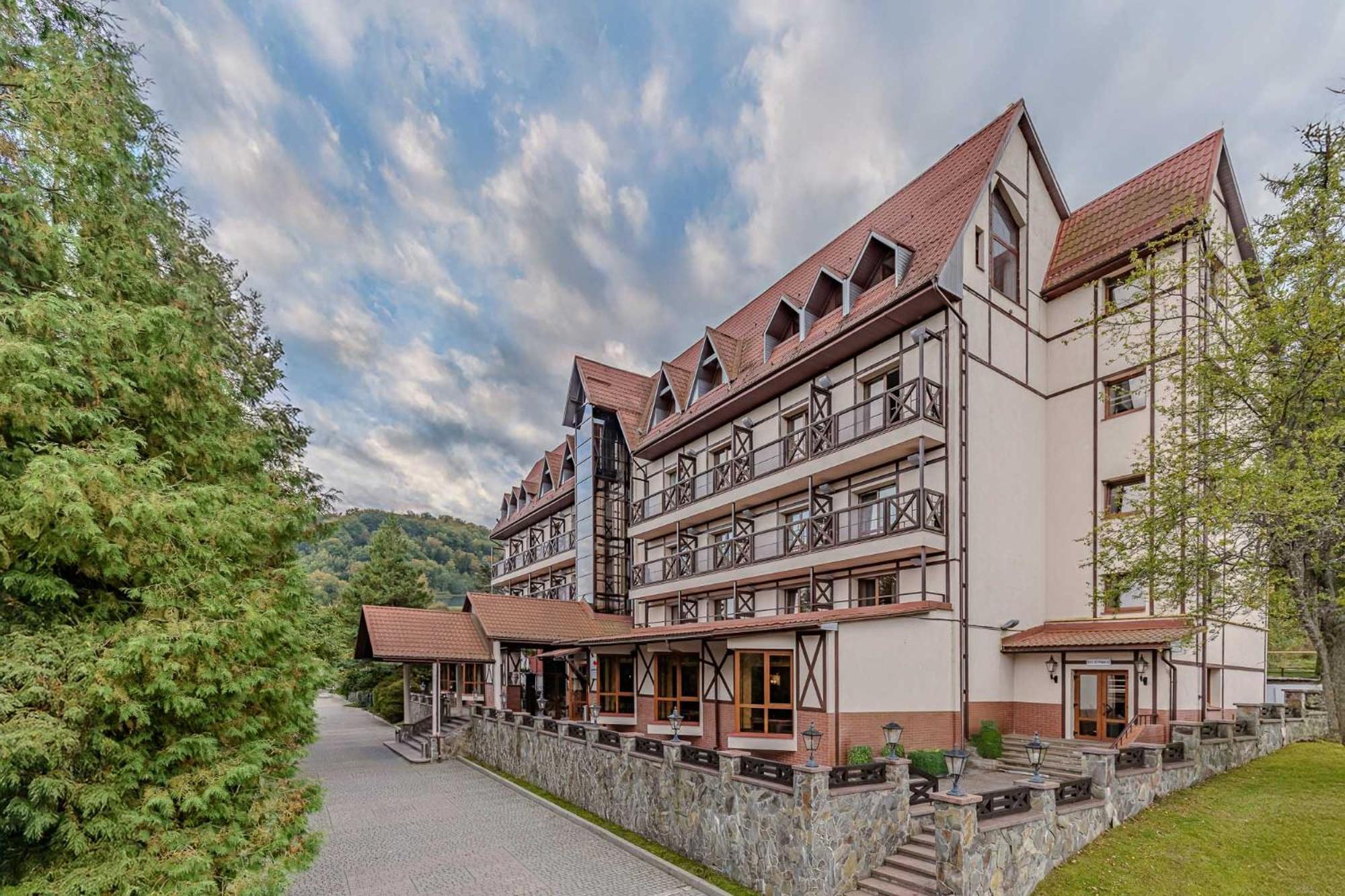 Hotel Edelweiss Jaremtsche Exterior foto